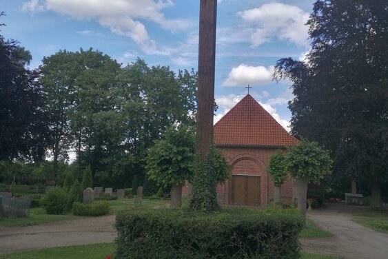 Kreuz Friedhof - Copyright: KG NB
